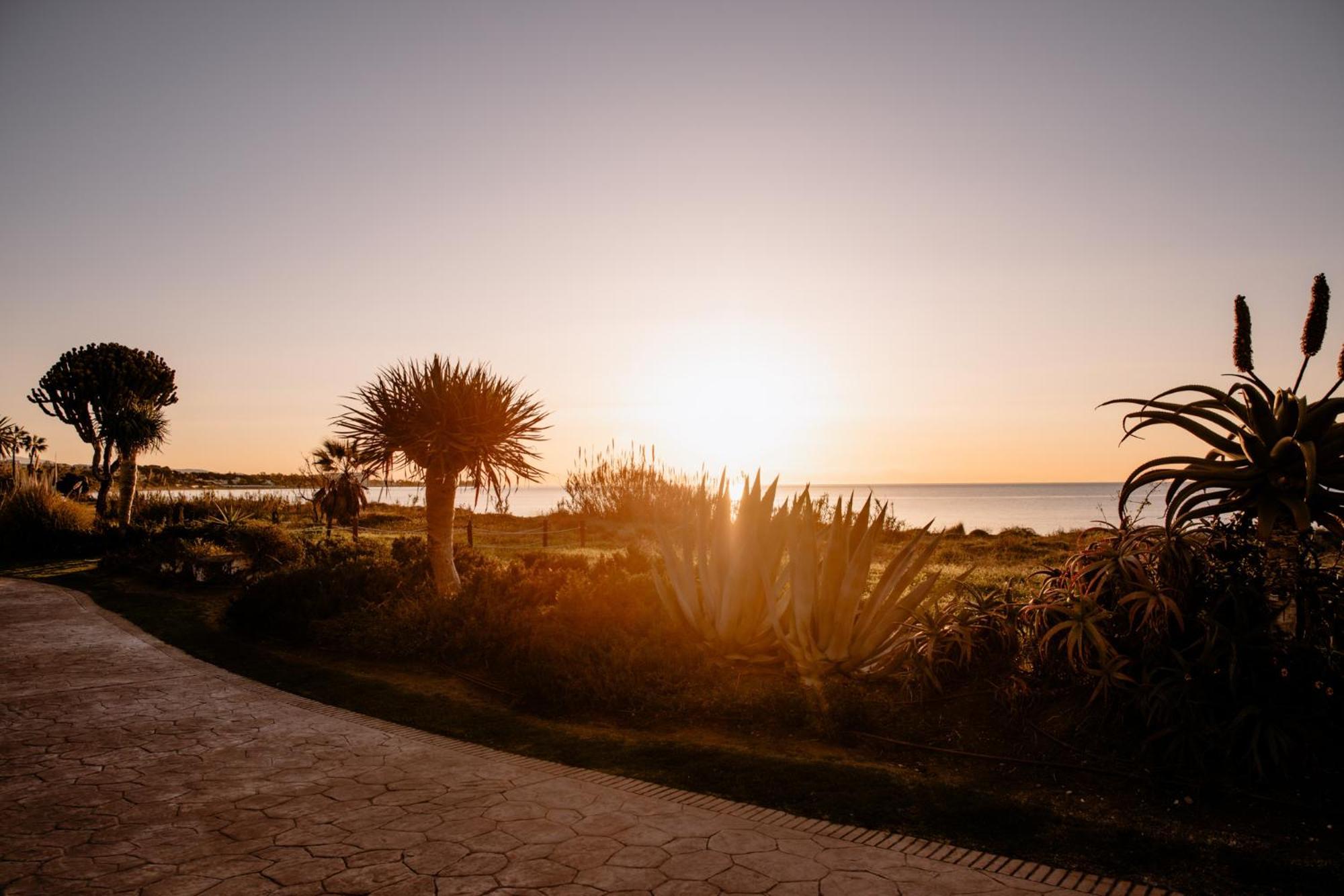 The Flag Hotel Marbella, Estepona Adult Recommended Экстерьер фото