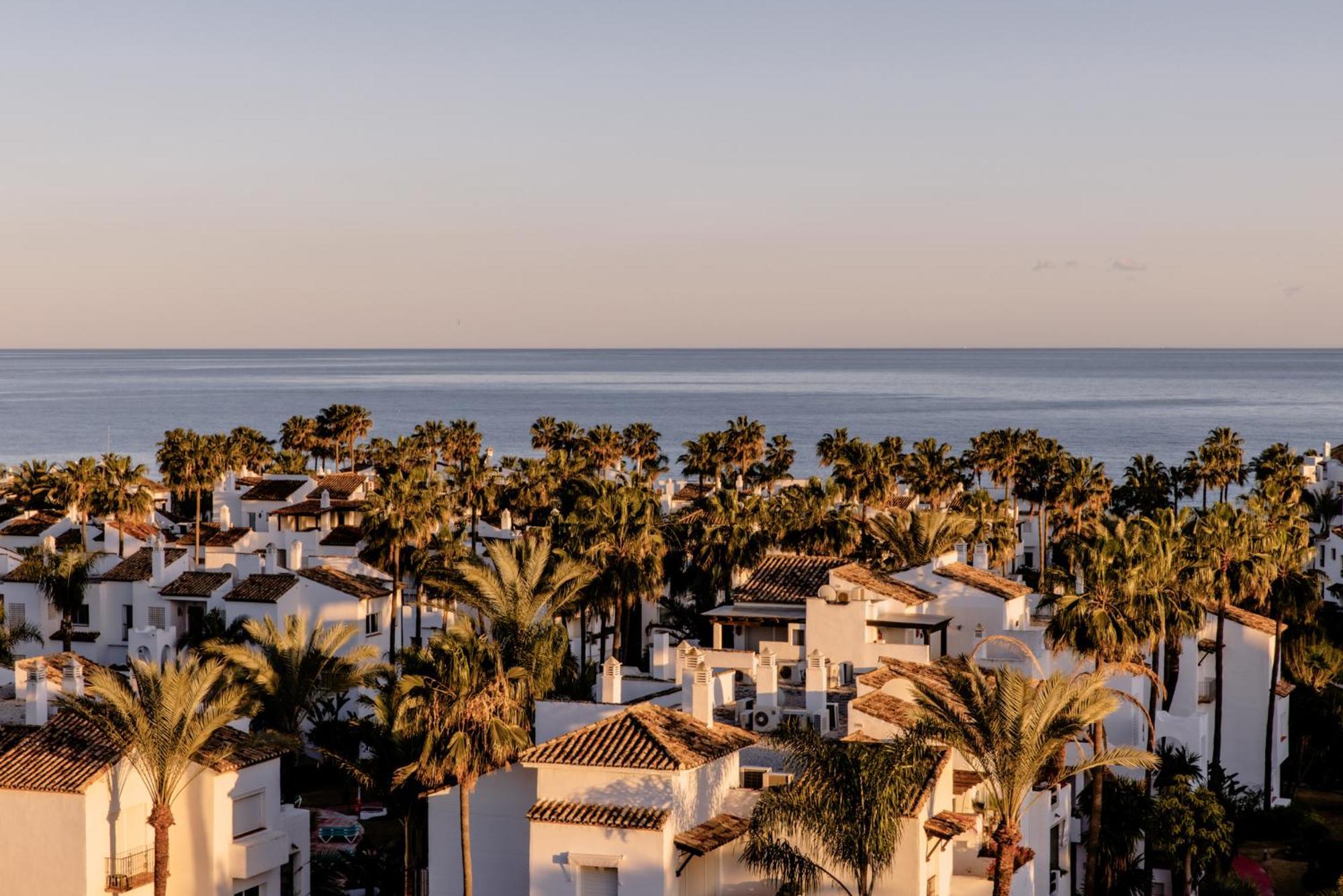 The Flag Hotel Marbella, Estepona Adult Recommended Экстерьер фото
